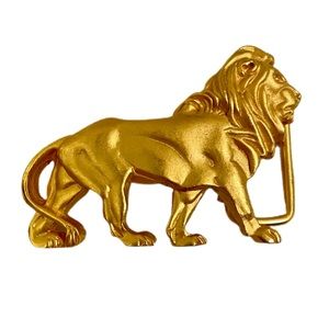 Vintage Wathne Gold Lion Women’s Buckle for Leather Belt